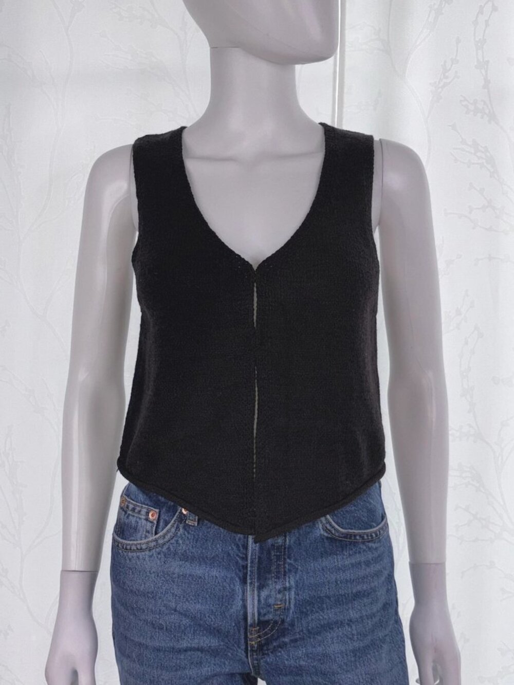 DYNAMITE women's sleeveless top small